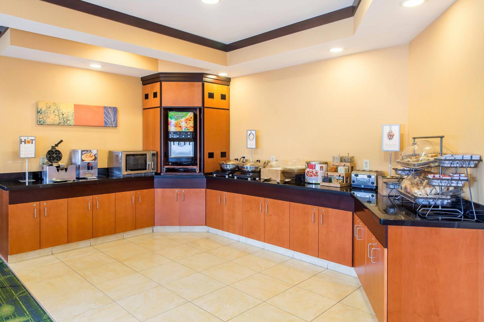 נורת' קנטון Fairfield Inn & Suites Canton מראה חיצוני תמונה