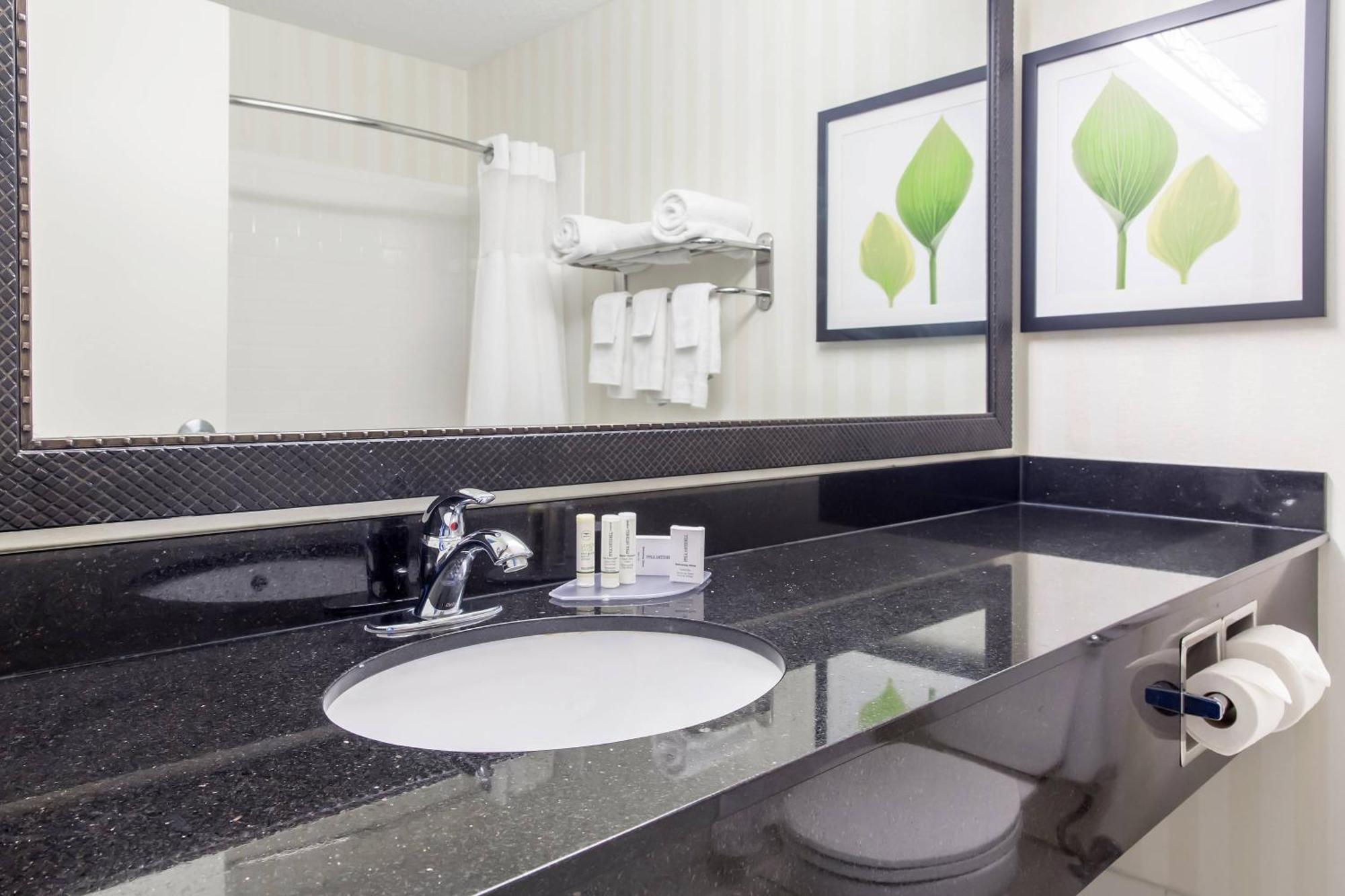 נורת' קנטון Fairfield Inn & Suites Canton מראה חיצוני תמונה